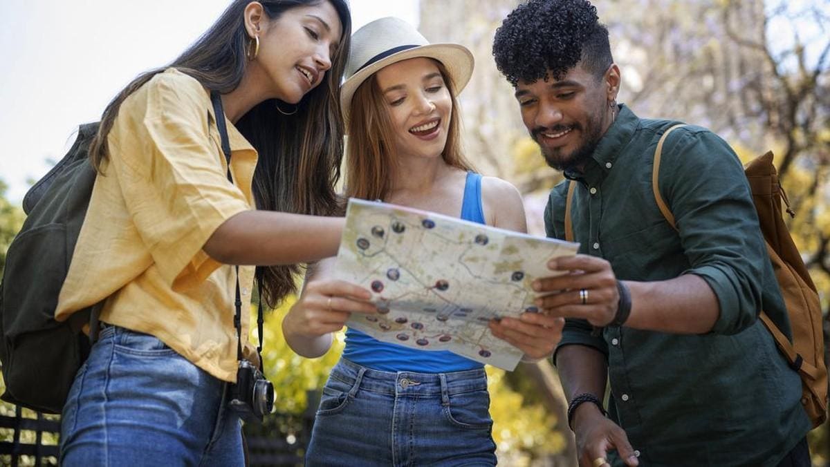 Lebih dari Foto dan Pemandangan, Traveling Memberi Banyak Pelajaran Hidup.